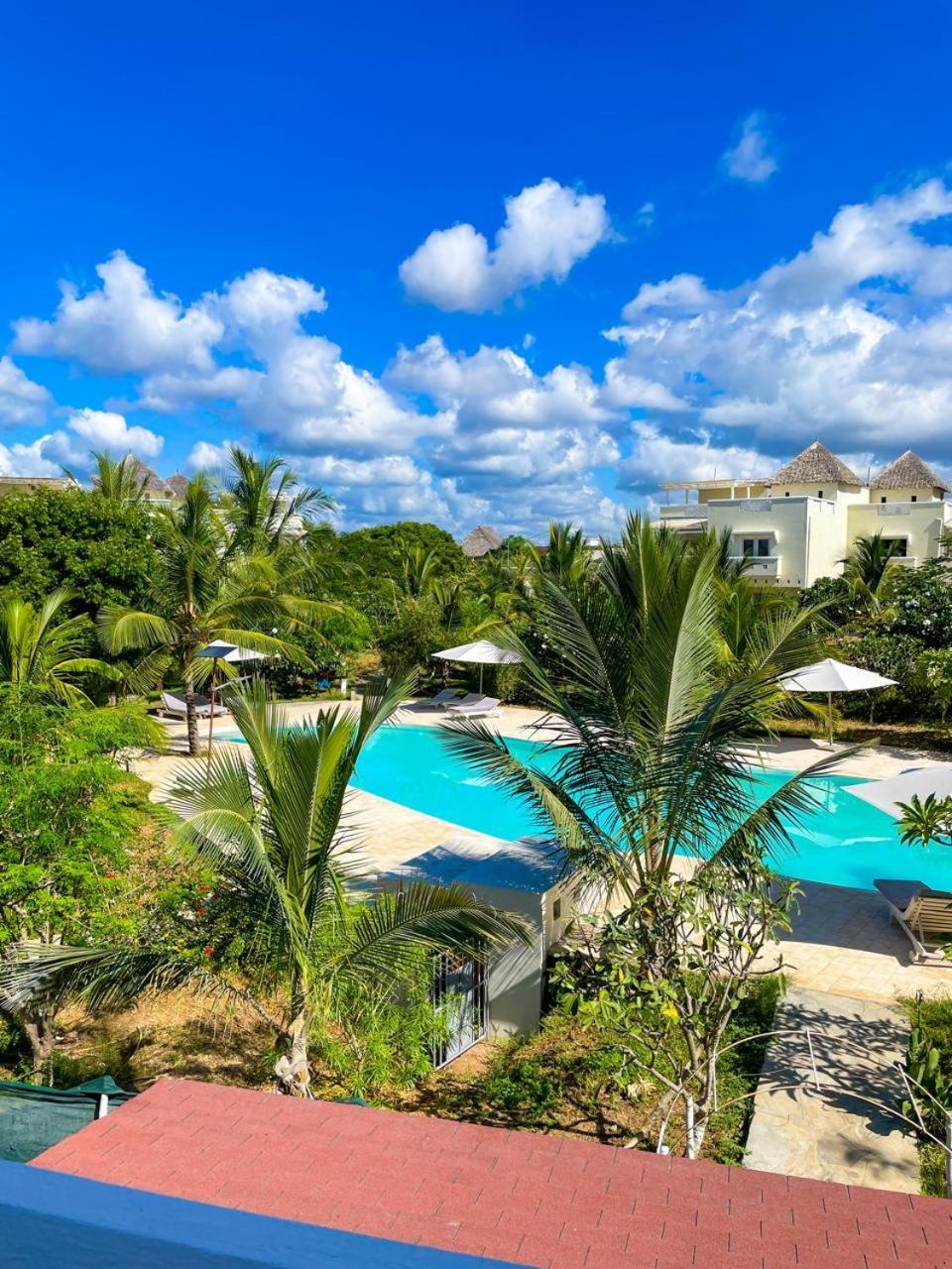 White Villa - Paparemo Beach Ватаму Экстерьер фото